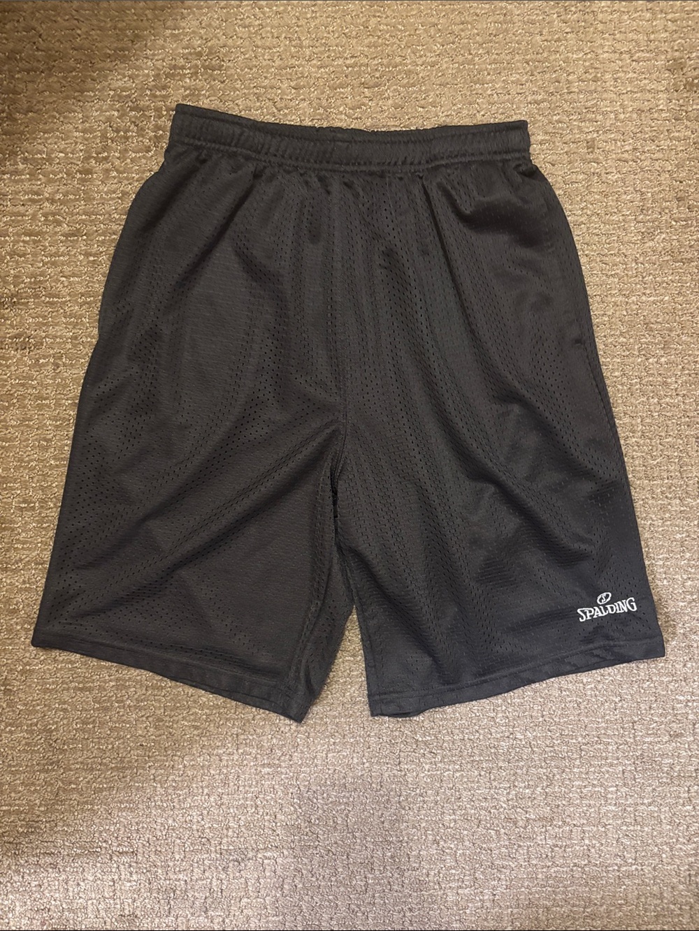 Spalding Black Mesh Athletic Basketball Shorts Men’s Medium